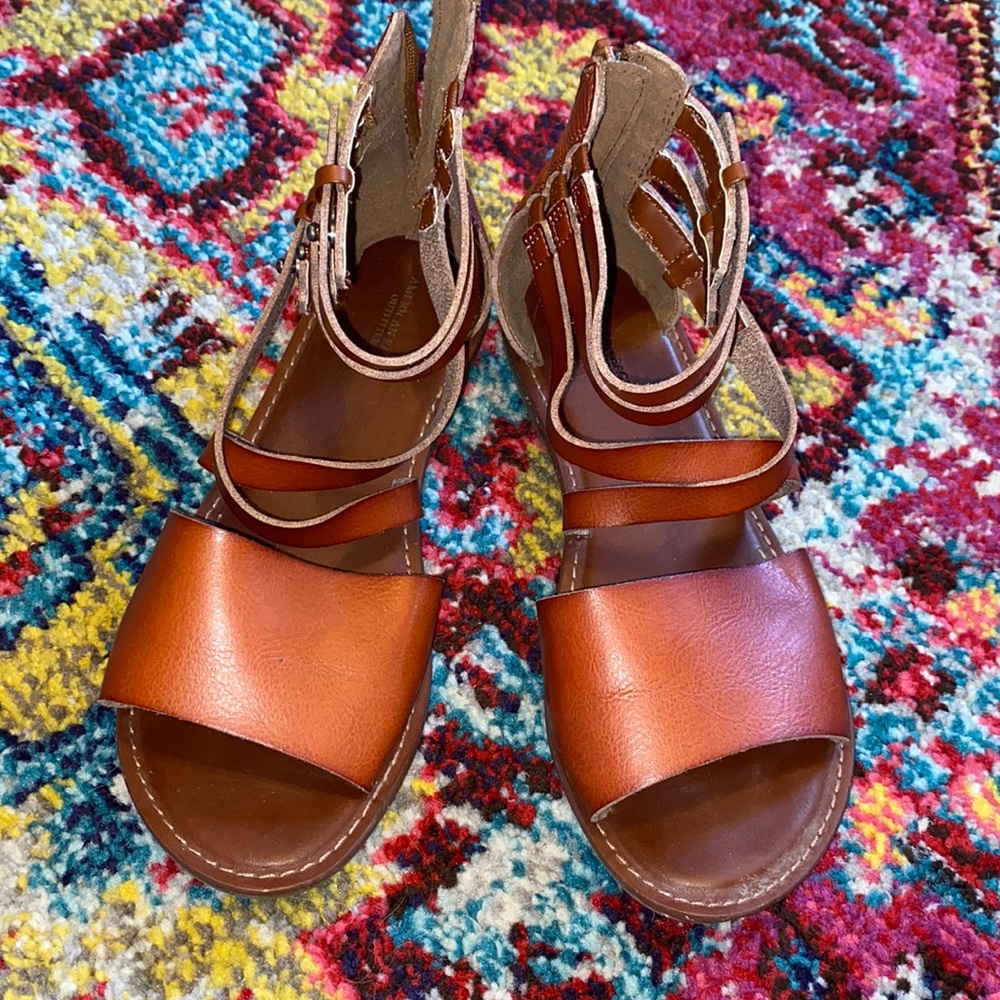 AMERICAN EAGLE SANDALS